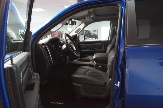 RAM 1500 Costum Car-Innenansicht