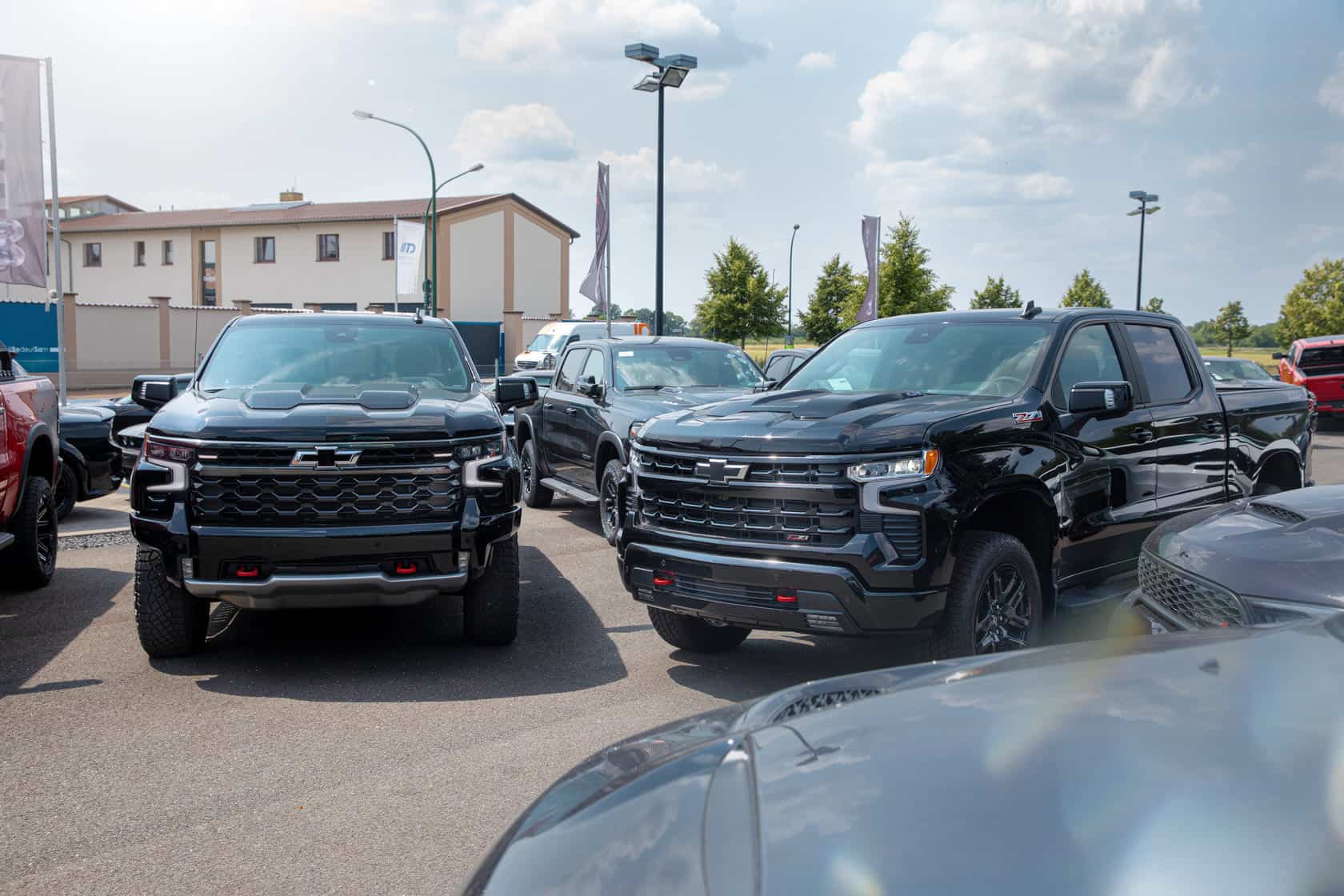 Chevrolet Silverado ZR2 und ZZ1 - Autohaus Köhler Potsdam
